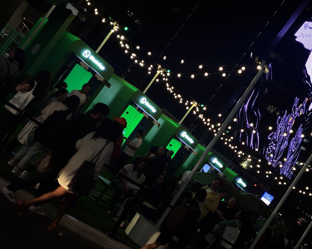 WhatsApp Business activation, São Paulo, night
